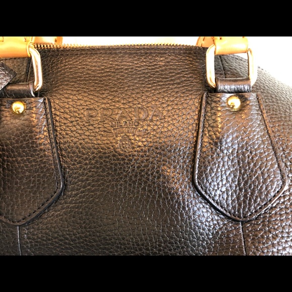 Prada hand bag - Picture 3 of 3